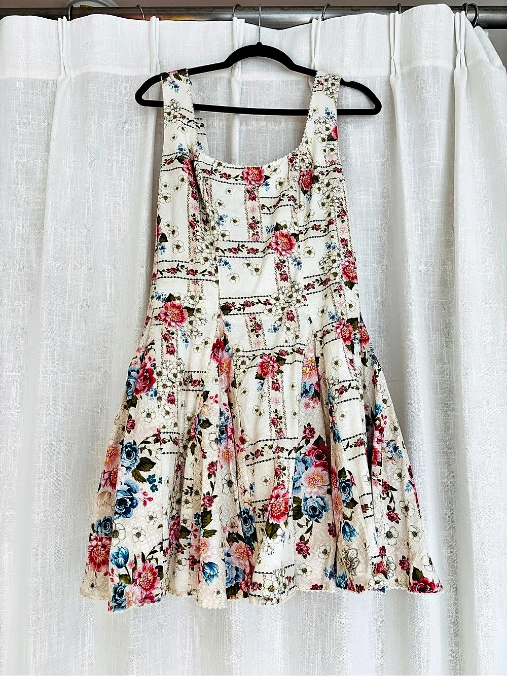 Agua Bendita Floral Mini Dress Floral Cotton Mini Dress in White & Pink Size